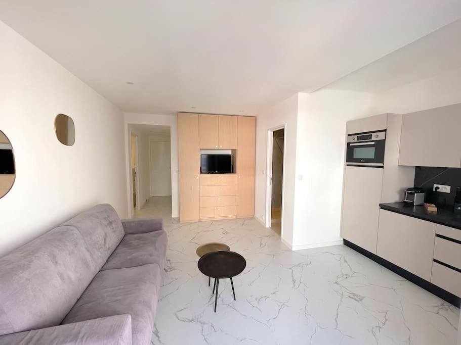 Joli Studio - Studio Neuf Terrasse Clim Wi-Fi 2 Min. Des Plages Antibes Eksteriør billede
